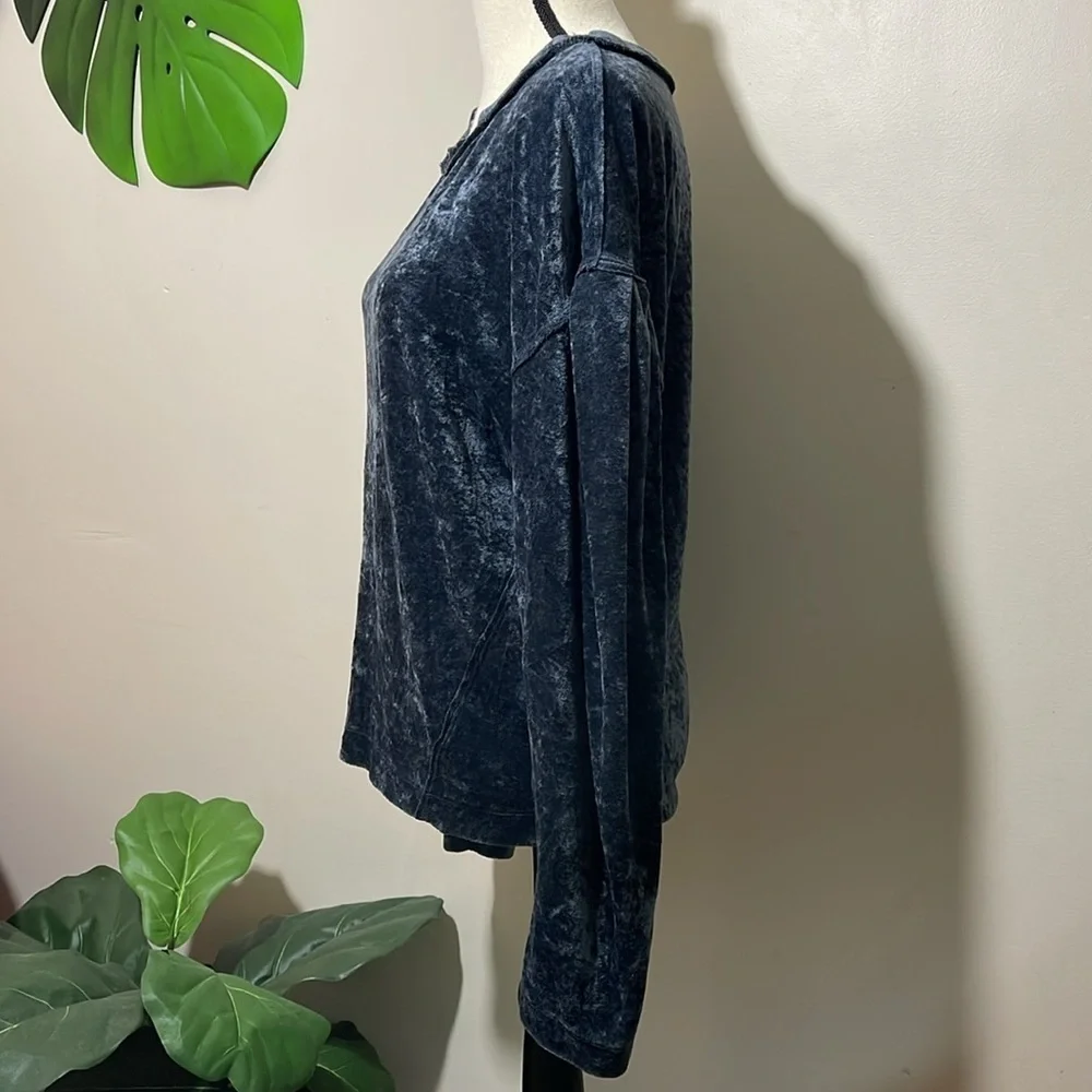 Free People Milan Layering Crushed Velvet Top - Washed Black - Gray - Grey sz. S